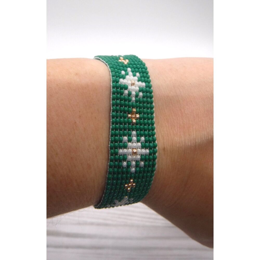 Loom Beaded Bracelet Green w/ Snowflakes
